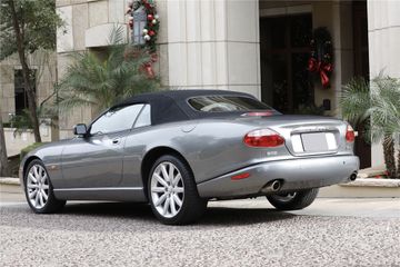 JAGUAR XK8 CONVERTIBLE, 2005