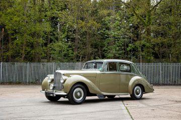 Bentley R-Type 4½-Litre Saloon, 1954