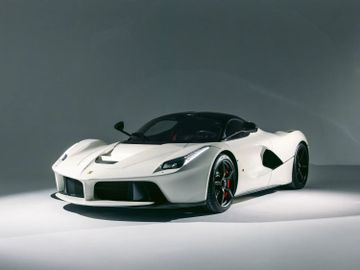 Ferrari LaFerrari, 2016