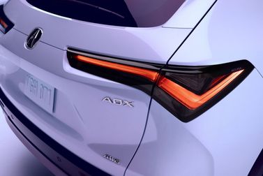 Acura ADX, Внедорожник 5 дв. — задний фонарь