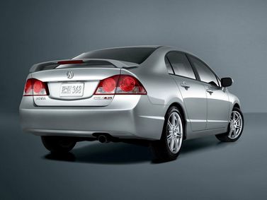 Acura CSX, Седан — вид сзади справа