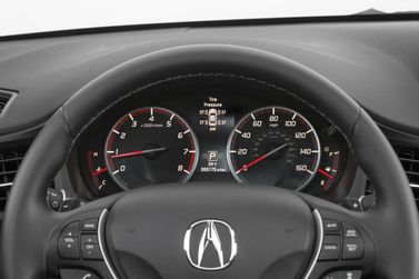 Acura ILX I Рестайлинг, Седан — панель приборов