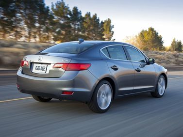 Acura ILX I, Седан — вид сзади справа