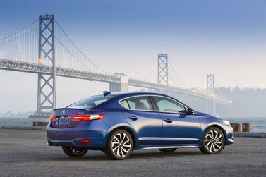 Acura ILX I Рестайлинг, Седан — вид сзади справа