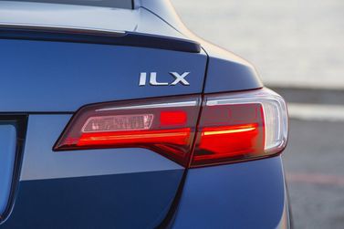 Acura ILX I Рестайлинг, Седан — задний фонарь