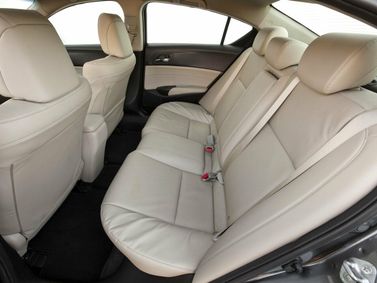 Acura ILX I, Седан — задние сиденья