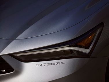 Acura Integra رابعاً، هاتشباك 5 أبواب — المصباح الأمامي