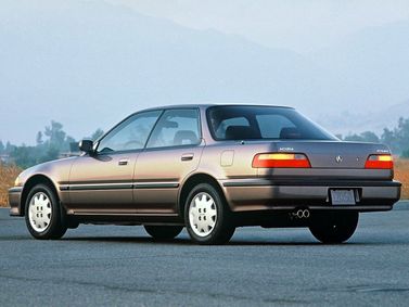 Acura Integra ثانياً، سيدان — منظر خلفي أيسر