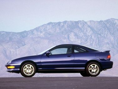 Acura Integra ثالثاً، كوبيه — منظر من الجانب الأيسر
