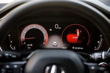 Acura Integra رابعاً، هاتشباك 5 أبواب — لوحة العدادات