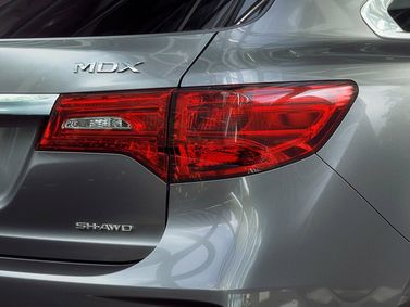 Acura MDX III Рестайлинг 2, Внедорожник 5 дв. — задняя часть автомобиля крупным планом