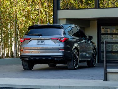 Acura MDX IV, Внедорожник 5 дв. — вид сзади в три четверти