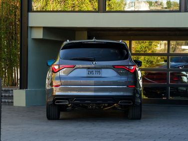 Acura MDX IV, Внедорожник 5 дв. — вид сзади
