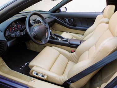 Acura NSX I Рестайлинг, Купе — место водителя