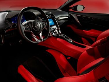 Acura NSX II, Купе — место водителя