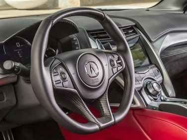 Acura NSX II, Купе — рулевое колесо