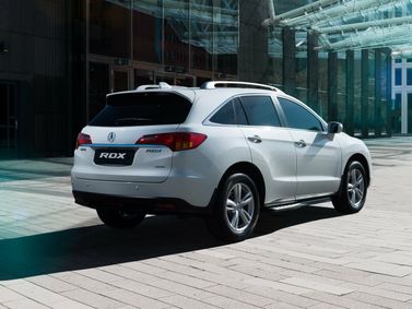 Acura RDX II, Внедорожник 5 дв. — вид сзади справа