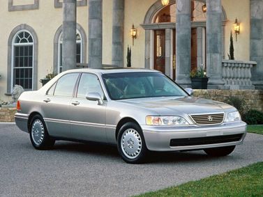 Acura RL I, Седан — вид спереди справа