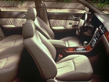 Acura RL I, Седан — общий вид салона