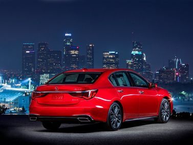 Acura RLX I Рестайлинг, Седан — вид сзади справа