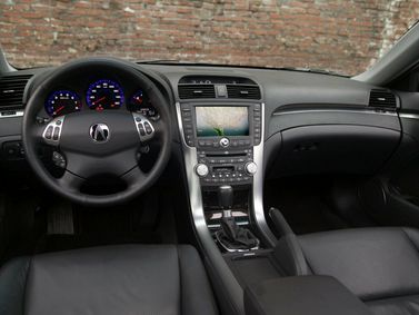 Acura TL ثالثاً، سيدان — لوحة القيادة