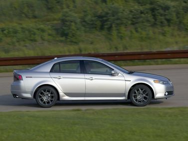 Acura TL ثالثاً فيس ليفت، سيدان — منظر من الجانب الأيسر