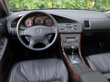 Acura TL ثانياً، سيدان — لوحة القيادة