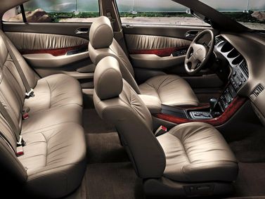 Acura TL ثانياً، سيدان — منظر عام للمقصورة