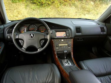 Acura TL فيس ليفت الثاني، سيدان — لوحة القيادة
