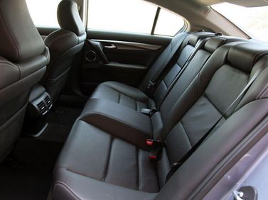 Acura TL فيس ليفت IV، سيدان — المقاعد الخلفية
