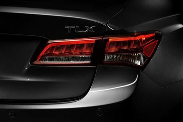 Acura TLX I, Седан — задняя часть автомобиля крупным планом