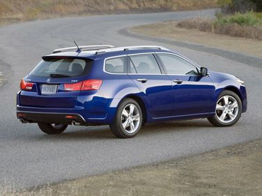 Acura TSX ثانياً، واجون 5 أبواب — منظر خلفي أيمن