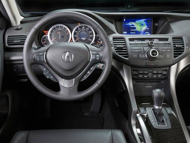 Acura TSX ثانياً، واجون 5 أبواب — لوحة القيادة