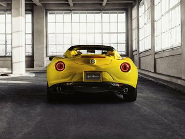 Alfa Romeo 4C, Тарга Spyder — вид сзади