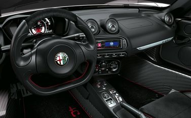 Alfa Romeo 4C, Тарга Spyder — место водителя