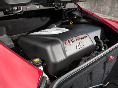 Alfa Romeo 4C، كوبيه — حجرة المحرك
