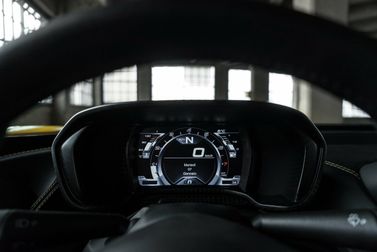 Alfa Romeo 4C, Тарга Spyder — панель приборов