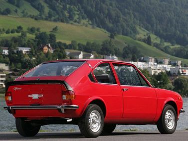Alfa Romeo Alfasud، فاستباك TI — منظر خلفي بزاوية ثلاثة أرباع
