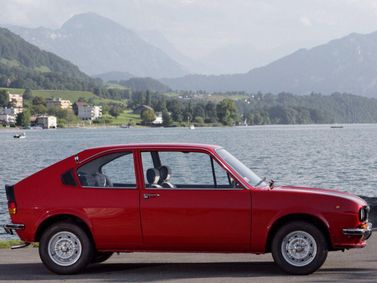 Alfa Romeo Alfasud، فاستباك TI — منظر من الجانب الأيسر