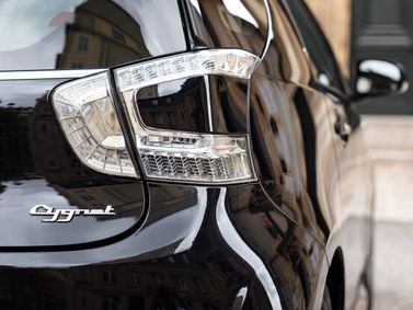 Aston Martin Cygnet، هاتشباك 3 أبواب — المصباح الخلفي