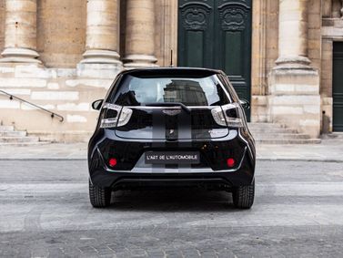 Aston Martin Cygnet، هاتشباك 3 أبواب — منظر خلفي