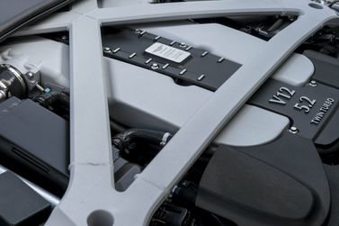 Aston Martin DB11 I، كوبيه — حجرة المحرك