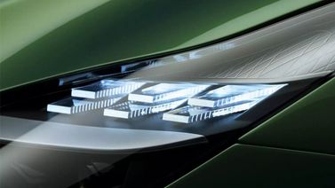 Aston Martin DB12، كوبيه — المصباح الأمامي