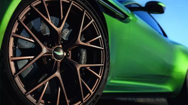 Aston Martin DB12، كوبيه — جنط العجلة