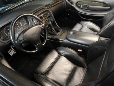 Aston Martin DB7 أنا فيس ليفت، قابلة للتحويل Volante — منطقة السائق