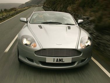 Aston Martin DB9 I، قابلة للتحويل Volante — منظر أمامي