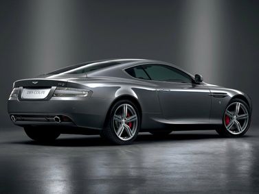 Aston Martin DB9 أنا فيس ليفت، كوبيه — منظر خلفي أيمن
