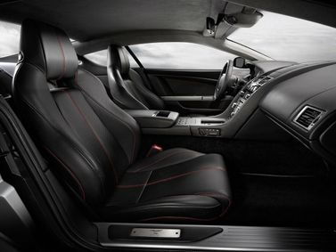 Aston Martin DB9 أنا فيس ليفت، كوبيه — منظر عام للمقصورة