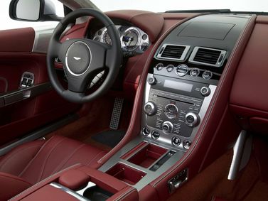 Aston Martin DB9 أنا فيس ليفت 2، قابلة للتحويل Volante — منطقة السائق