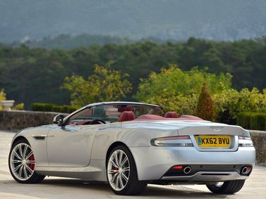 Aston Martin DB9 أنا فيس ليفت 2، قابلة للتحويل Volante — منظر خلفي أيمن